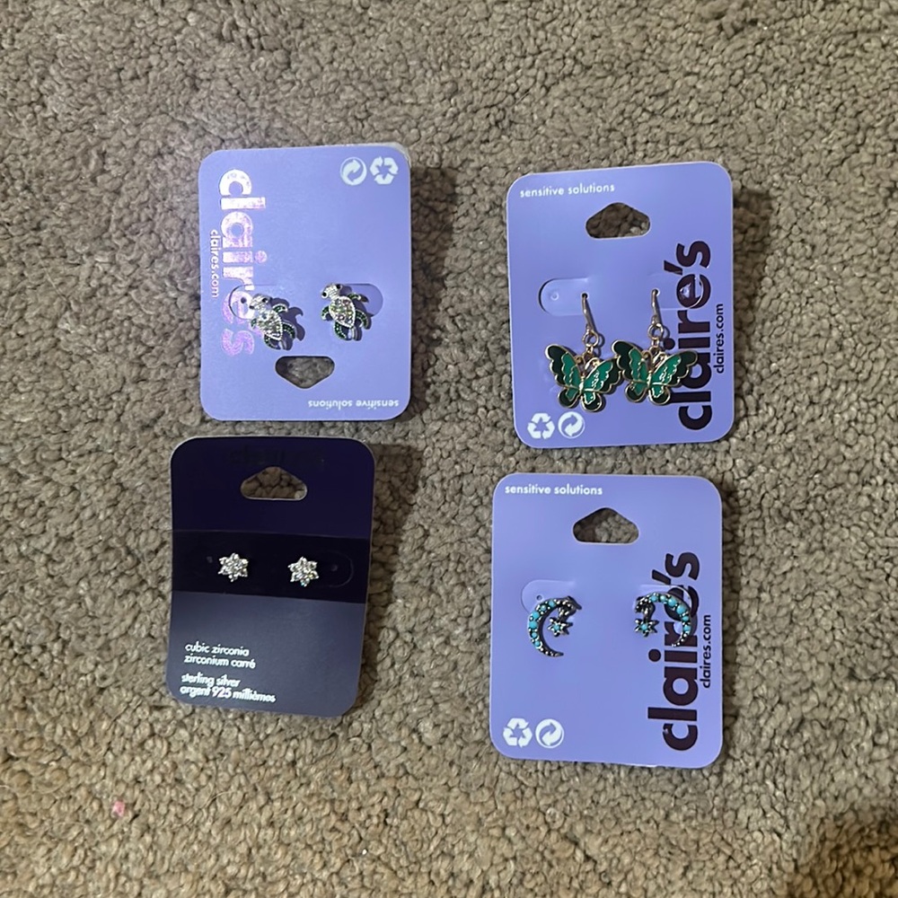 BRAND NEW 4 Set of Claire's Earrings